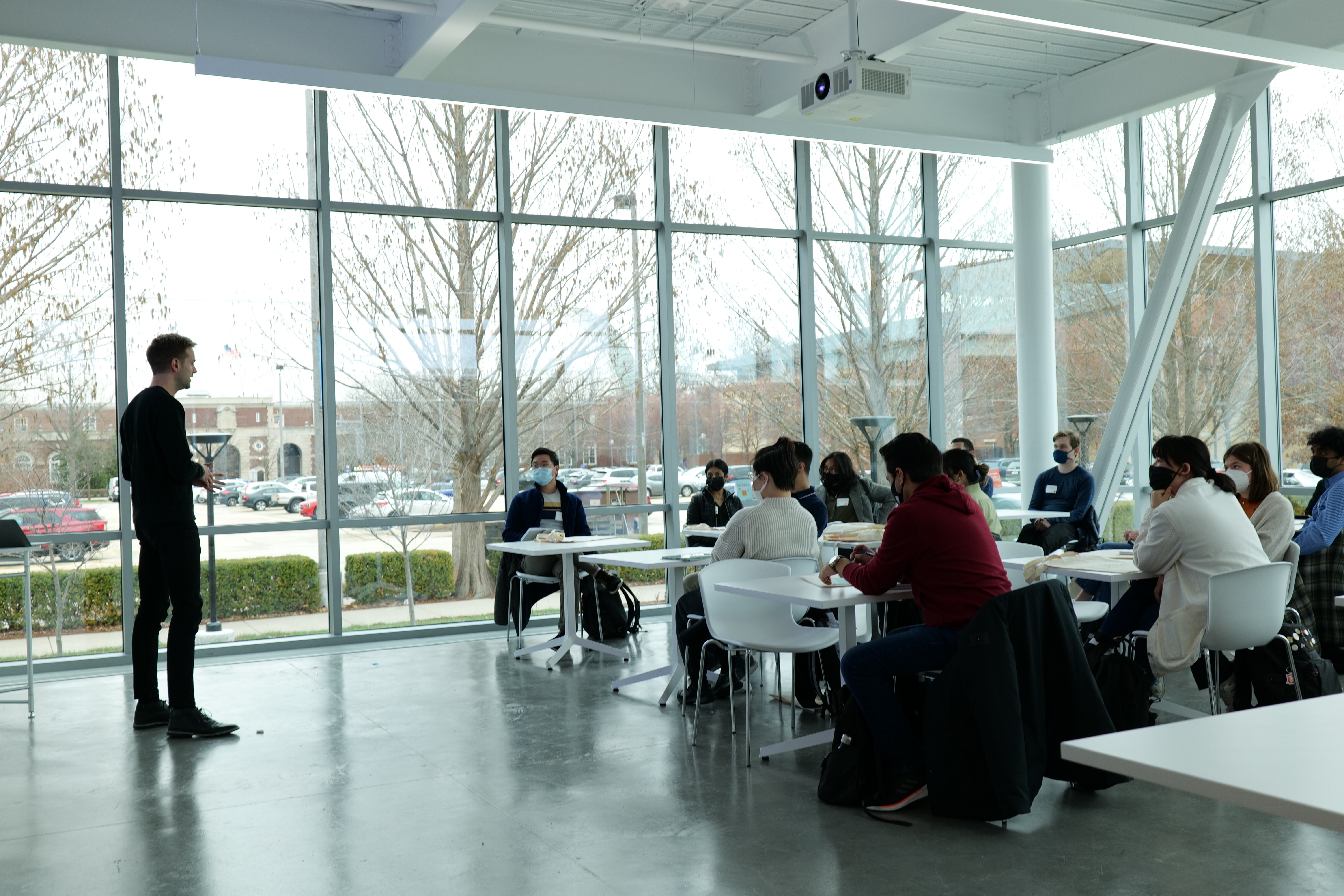 Former SCD intern Jacob Singleton, now with Accenture Interactive, speaks to students in SCD&rsquo;s Starlight Caf&eacute; area.